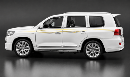 Toyota Land Cruiser LC200 1:24  diecast Scale Model | Assorted Colors