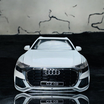 Audi Q8 1:24 diecast scale model car collectible | Assorted Colors