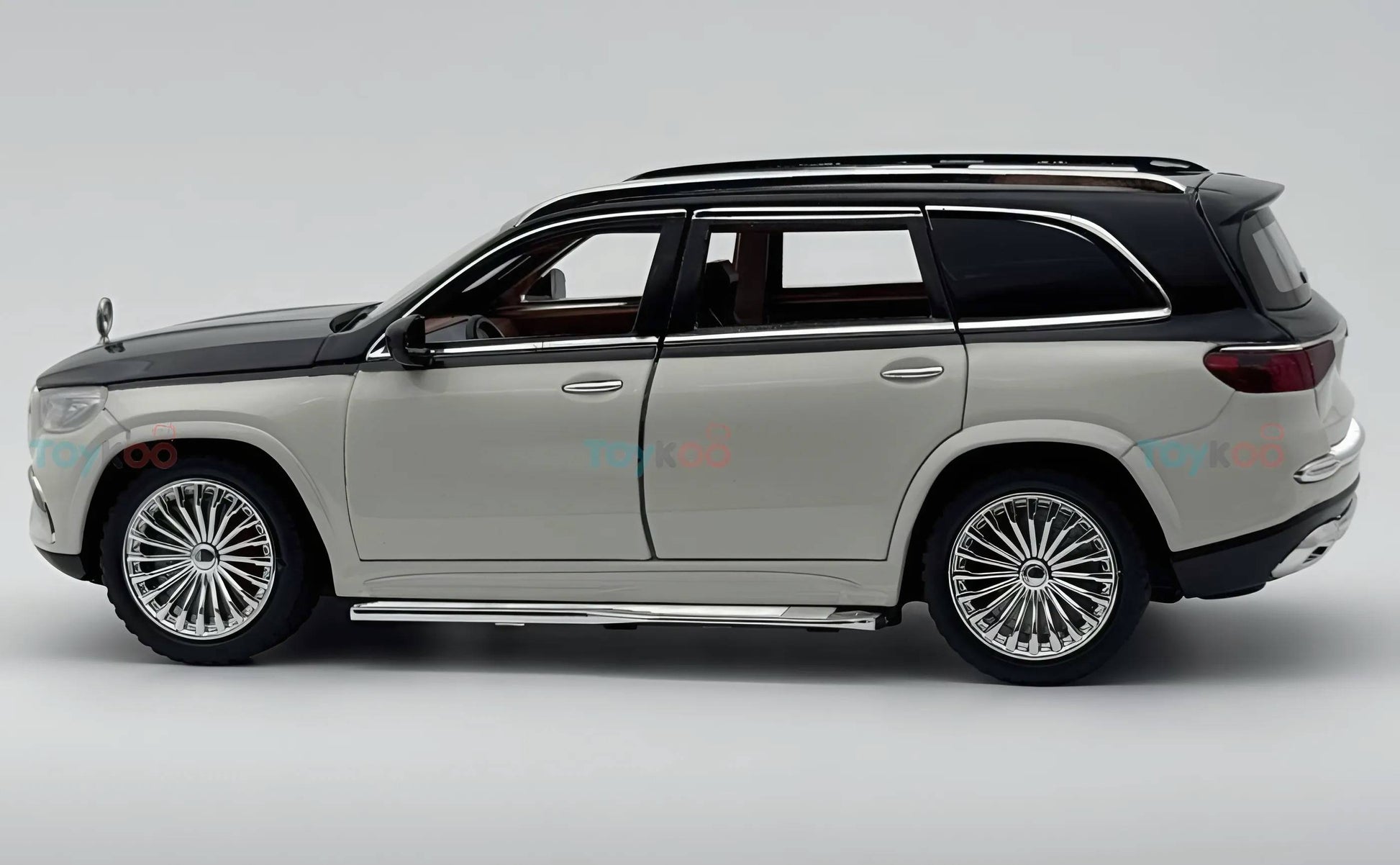 Mercedes-Benz Maybach GLS600 1:18 diecast scale model car - Big Size